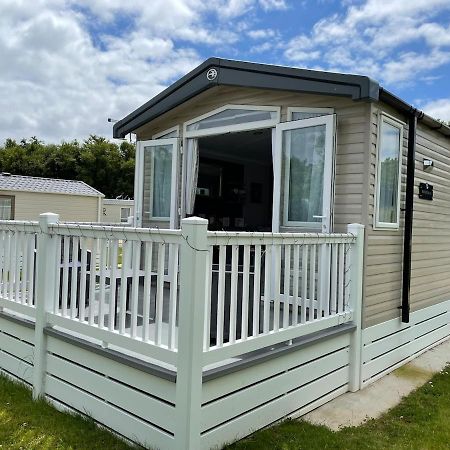 Luxury Caravan Cornwall Sleeps 4 Countryside View St Austell Buitenkant foto