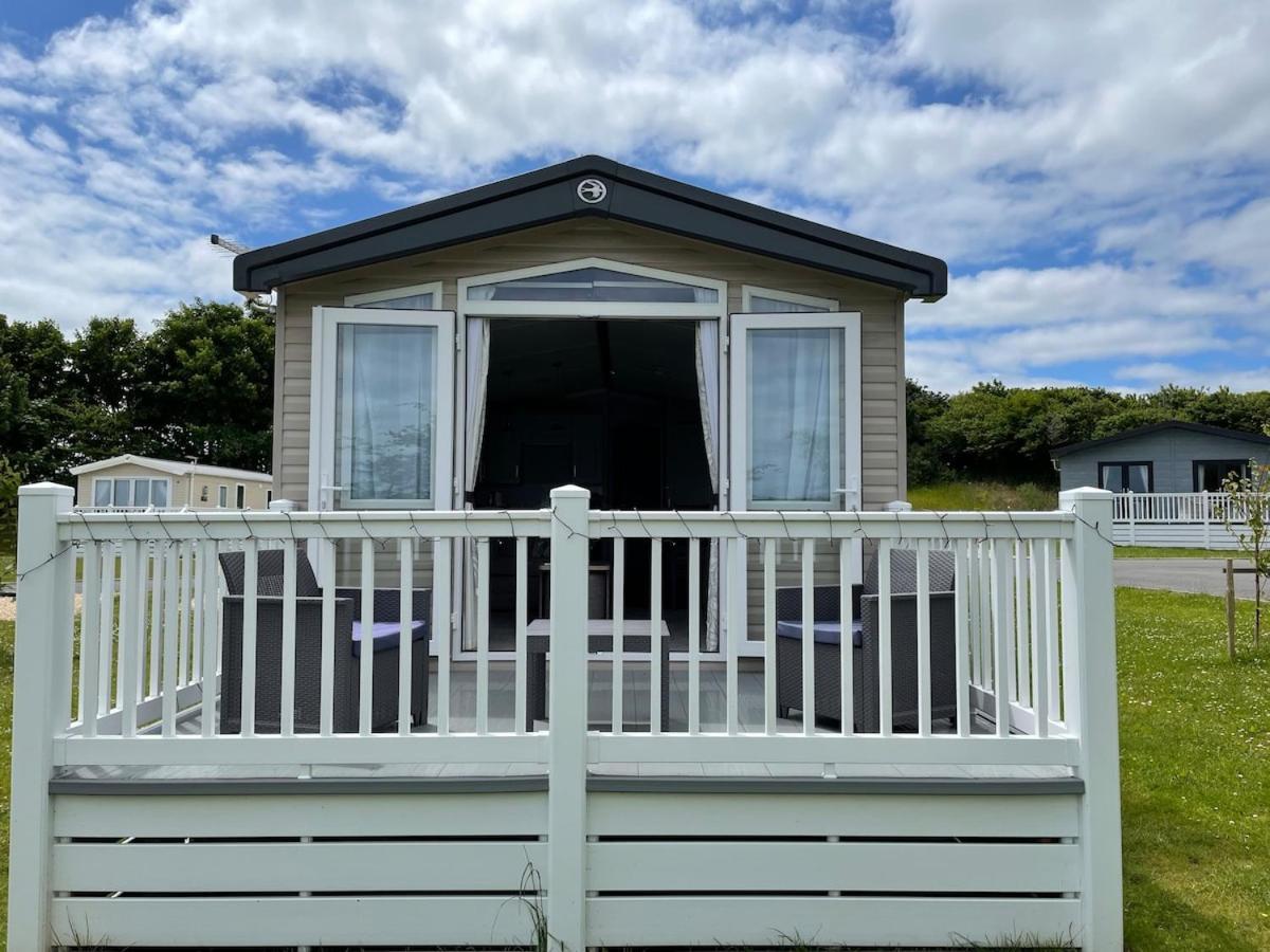 Luxury Caravan Cornwall Sleeps 4 Countryside View St Austell Buitenkant foto